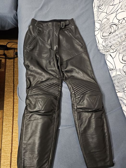 Кожен панталон за мотор Dainese