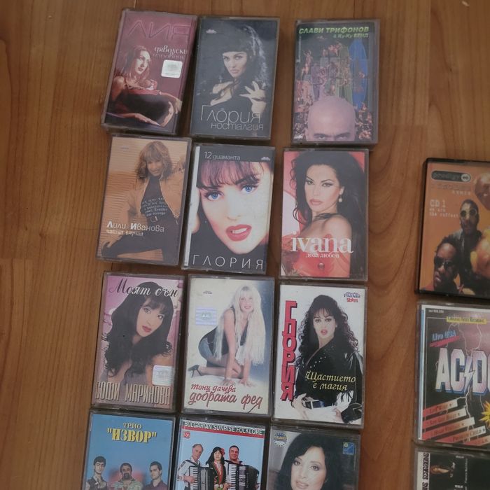 Касетки попфолк и метъл и cd дискове