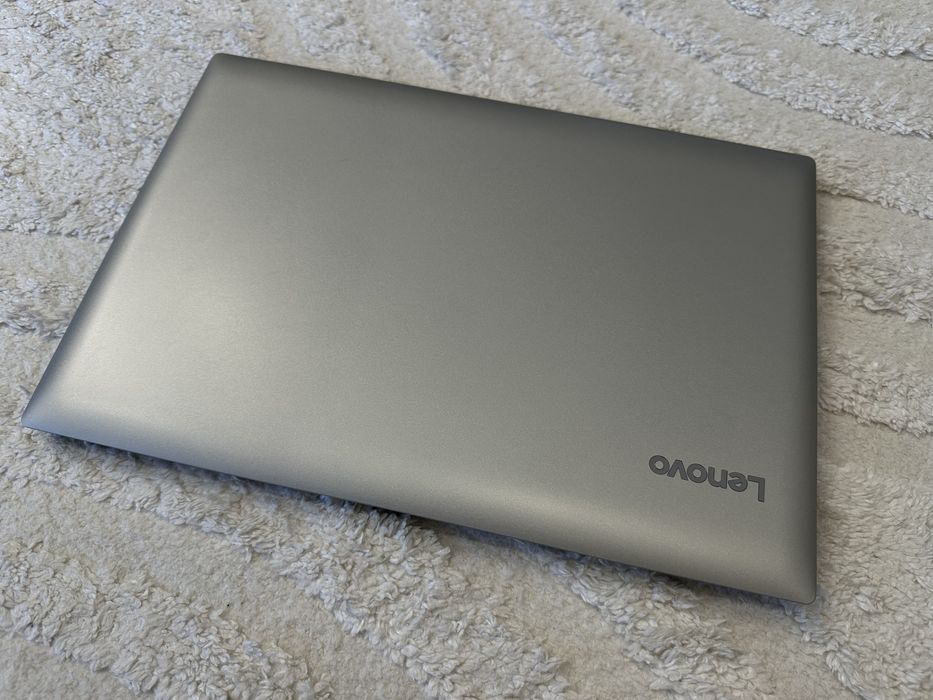Lenovo de vanzare