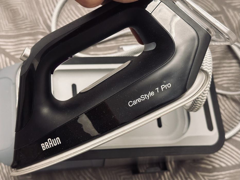 Парогенератор Braun CareStyle 7 Pro IS7156BK