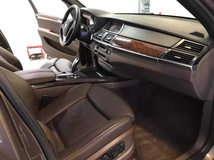 Vând BMW X5 E70 Facelift