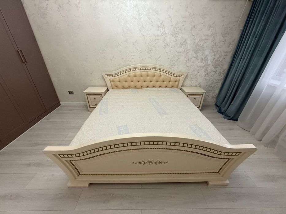 Спальная кровать