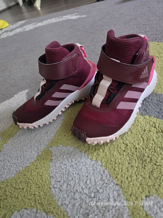 Adidas stil gheata marimea 30