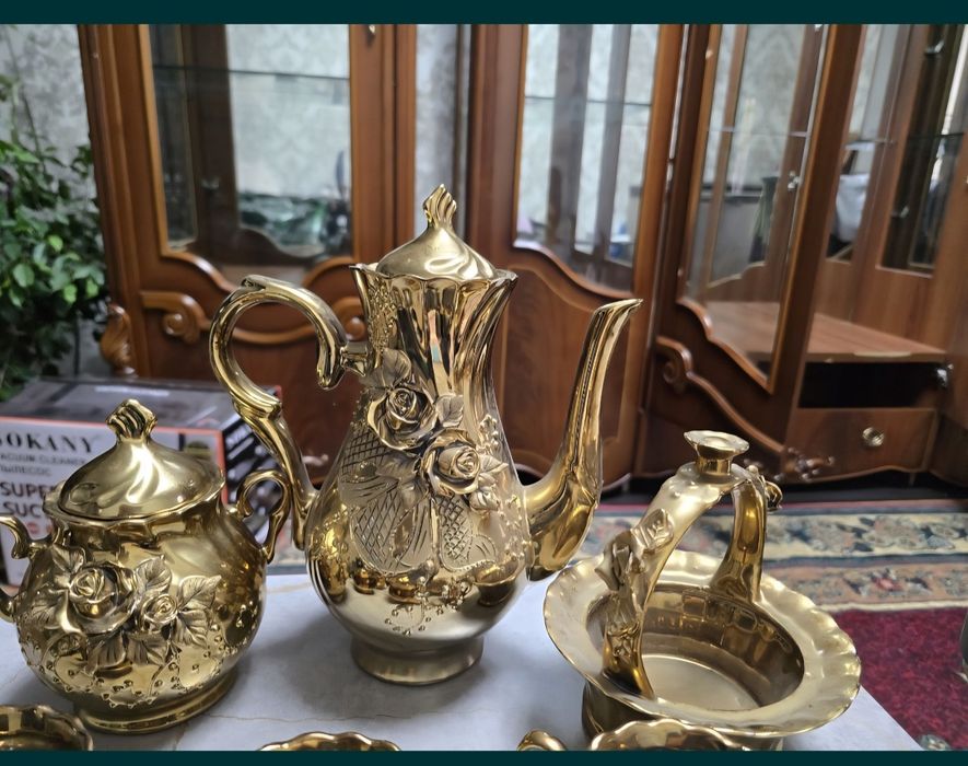 посуда золотая новая