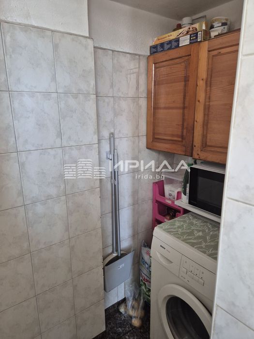 Просторен апартамент в кв. Яворов