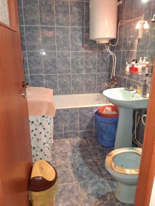 Apartament cu trei camere