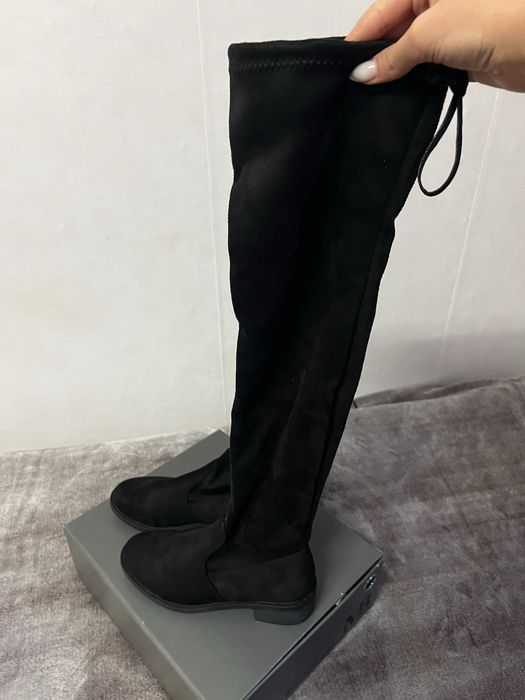 Велурени ботуши над коляното