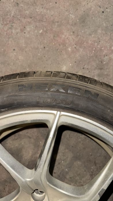 Продам диски с шинами летние