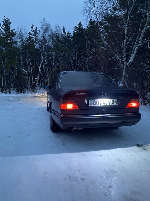 Mercedes-Benz E 300 w124