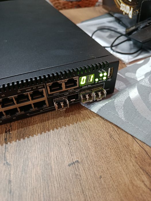 Switch Dell PowerConnect 7048 48-Port 1GBASE-T Network Switch