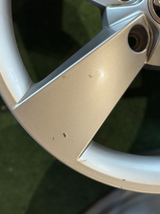 Jante originale Škoda Karoq R17 Ratikon – 7Jx17 ET45 – 5x112 – 57.1 – OEM 57A601025H
