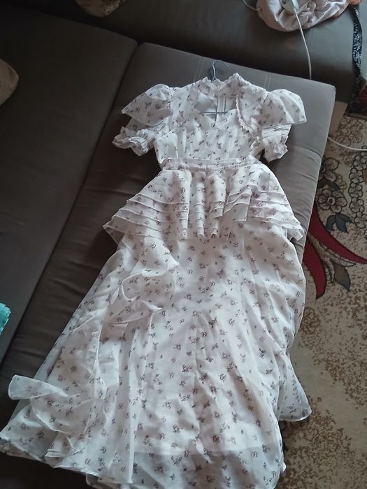 вечерние платье.