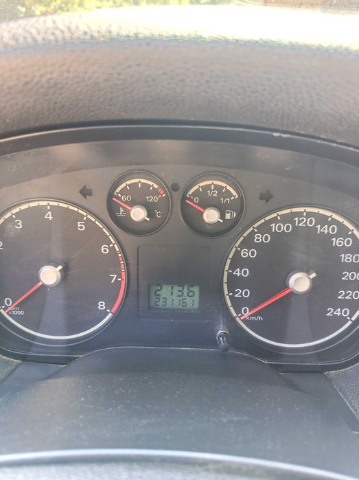 vand sau schimb ford focus mk 2 break 1.6 benzina 2004