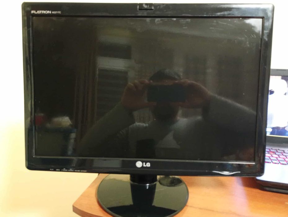 LG Flatron W2271TC 22 inch Монитор