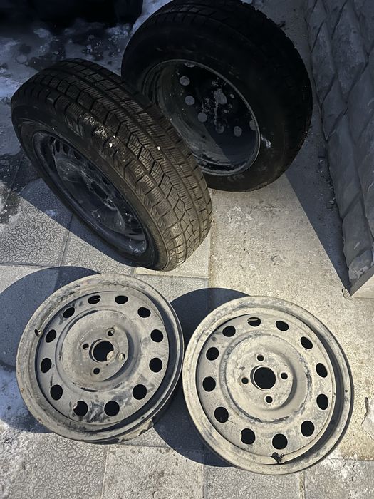 Зимние  шины 185/65 R15 и диски