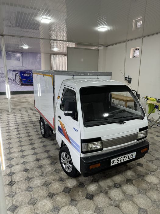 Labo 2022 Mpahina uzimniki Butka qilingan prapan qugilgan moshinaga ja