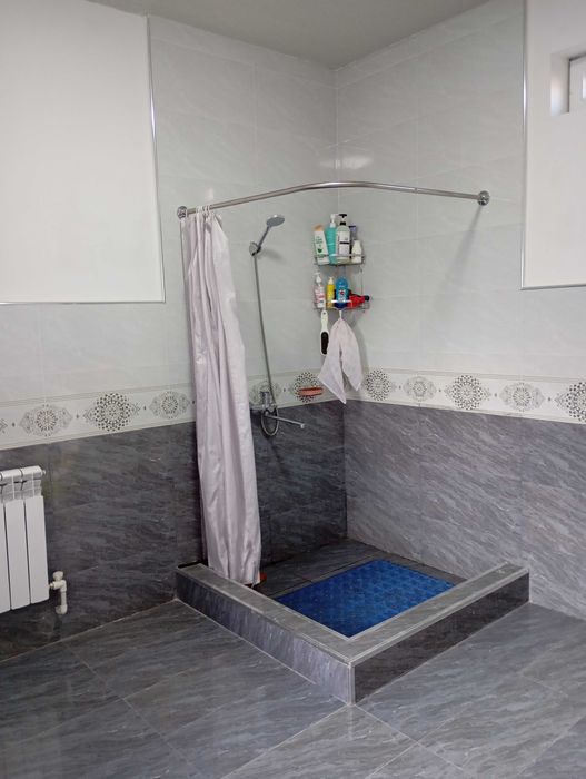 Yangi hayot tumani.Binokorga yaqin Xovli uy- joy sotiladi.4 sotix.