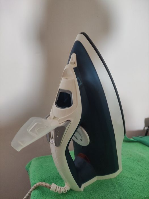 Утюг отличный)))