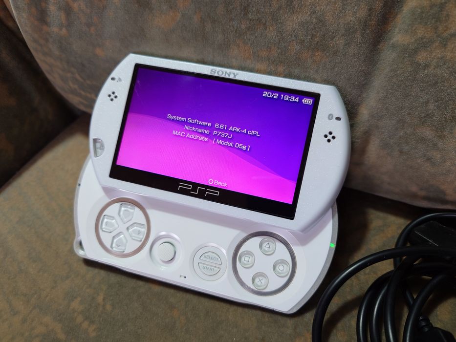 Consola Sony PSP GO White + cablu usb
