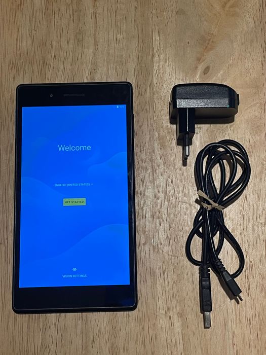 Tableta Lenovo TB7304F