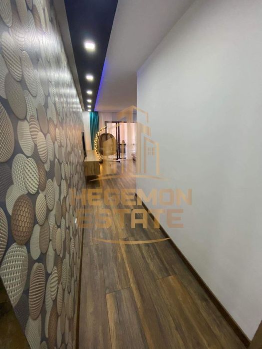 Продава се Тристаен апартамент в Варна, Възраждане 3 - 110 кв.м за 951 €/кв.м - Снимка #8