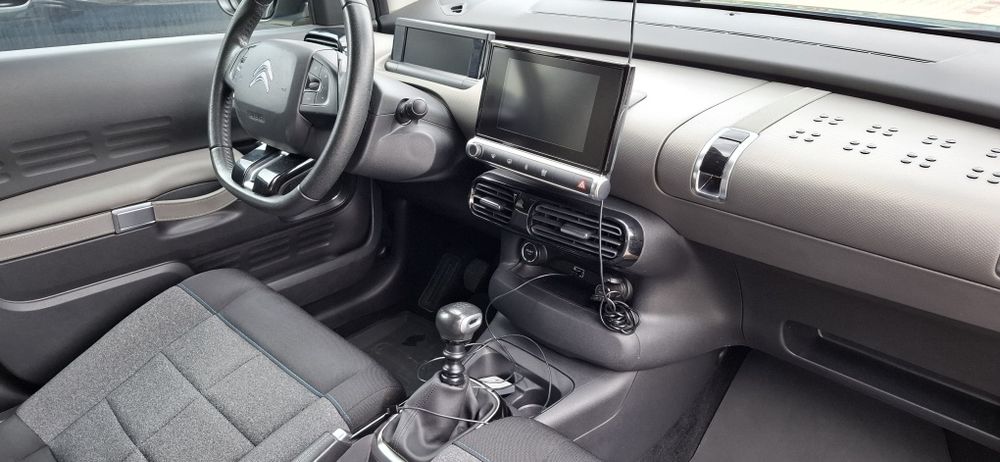 Citroen C4 Cactus 143к.с. 2019 бензин ръчна регистриран