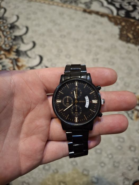 Продам часы срочно