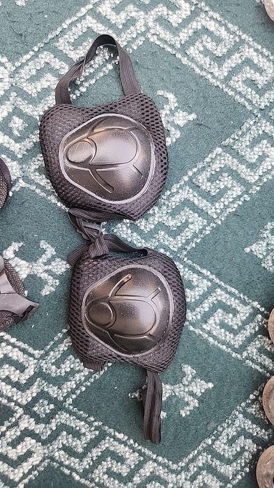 Rolik qora zashetniklari bn 35dan 38 razmergacha uzgaradi