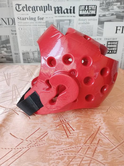 Протектори, каска и добок