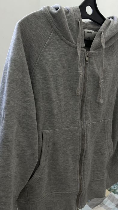 Женская одежда джинсы