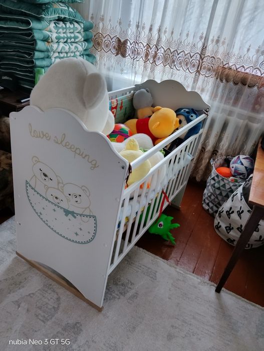 Продается детская кроватка новый + матрас