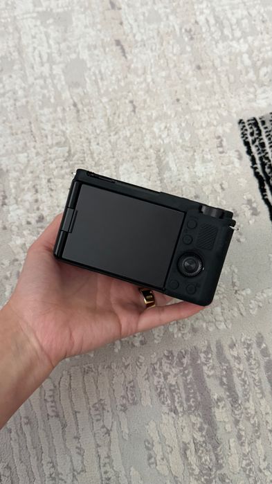 Продам Sony ZV- E10