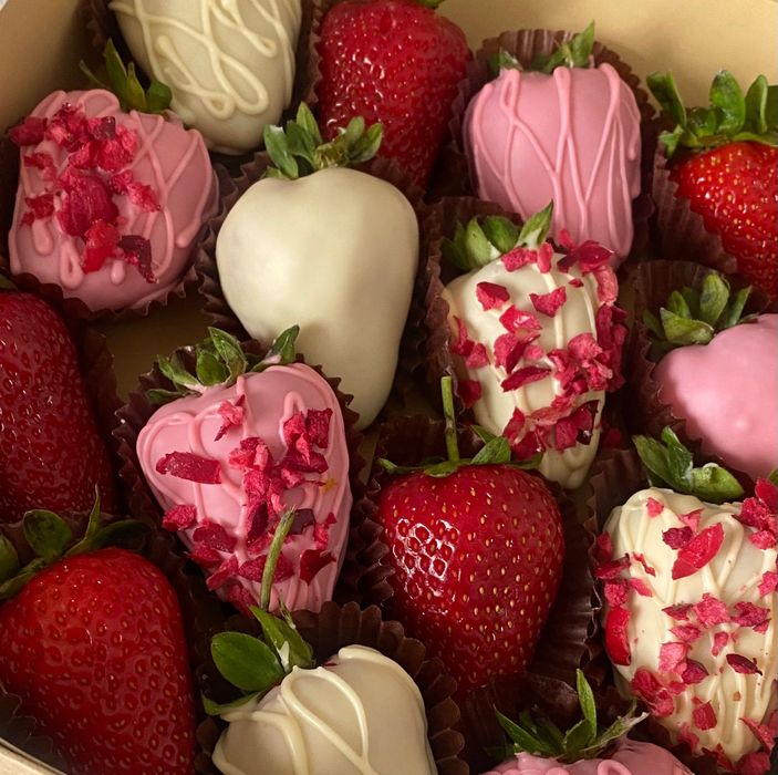 Клубника в шоколаде 24/7