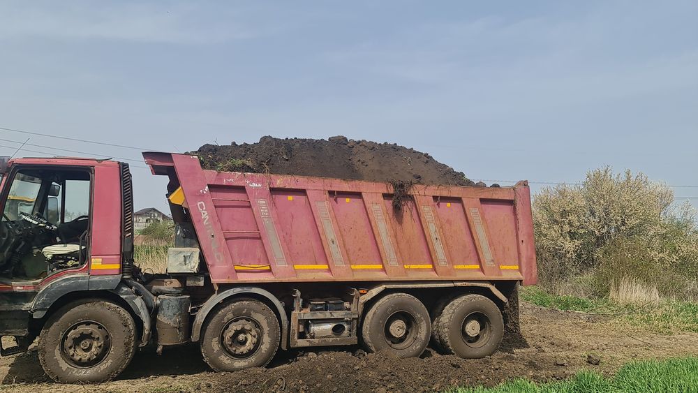 Vând pamant vegetal ,lut.balast și nisi