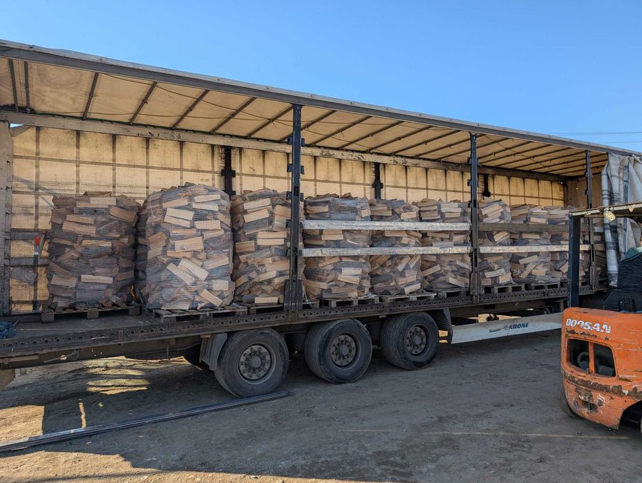 LEMNE DE FOC paletizat en-gross