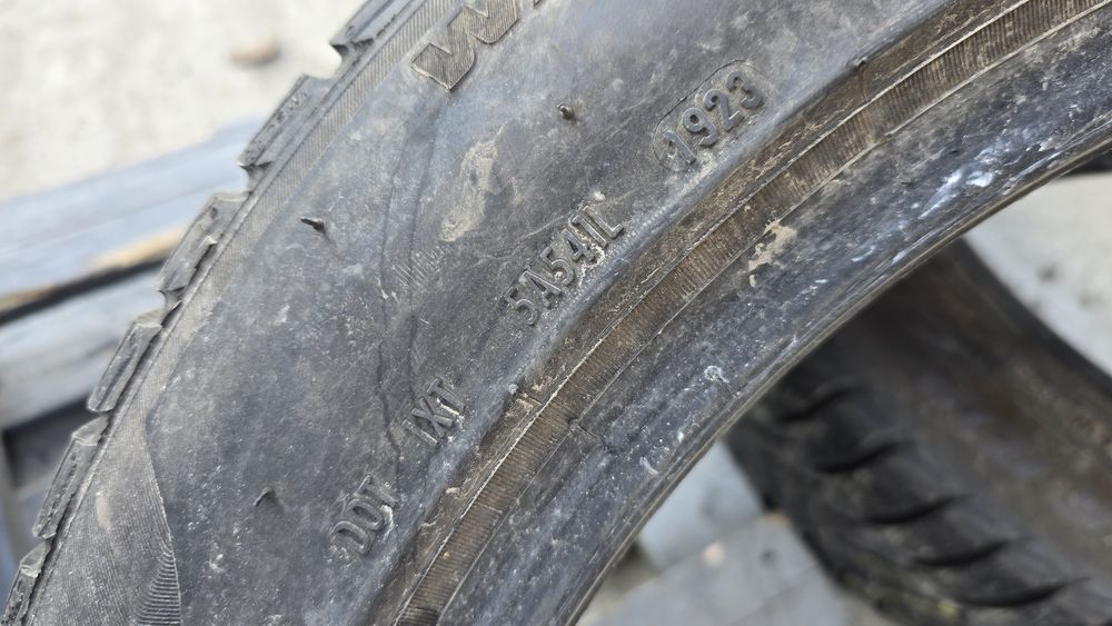 Anvelope de iarna 255-45r19 Pirelli