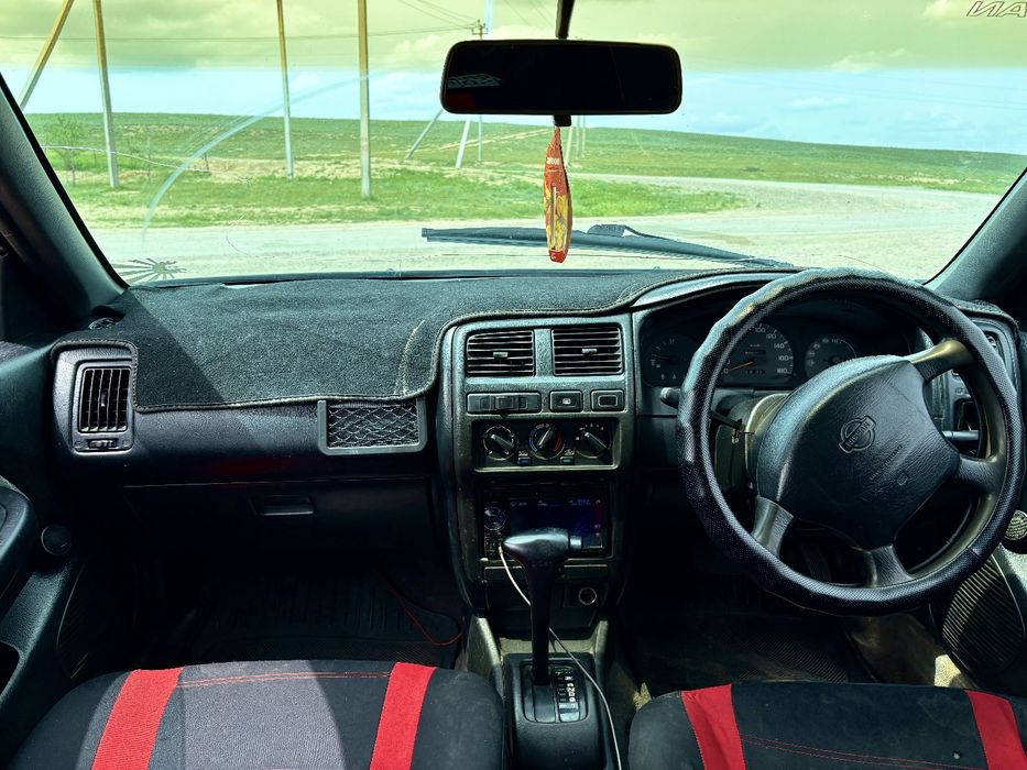 Nissan Almera ( Pulsar ) 1996г.