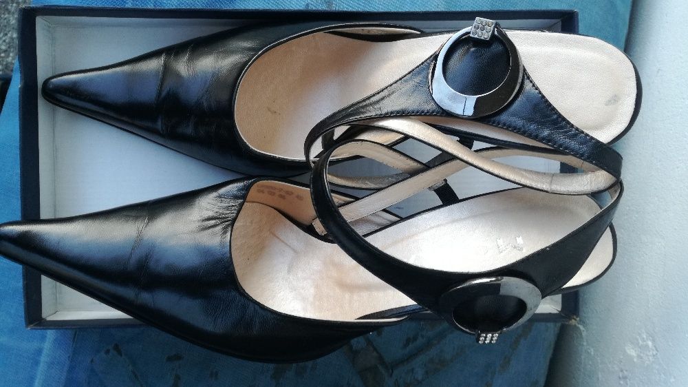 Продавам дамски обувки
