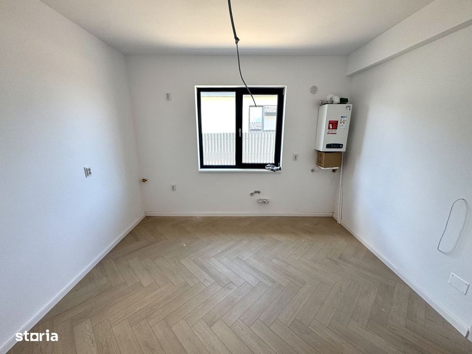 520 mp teren! 120 mp utili! CANALIZARE! Casa 4 camere, Miroslava