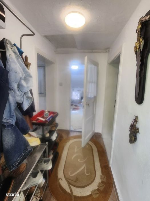 Casa cu 2 camere in Margineni