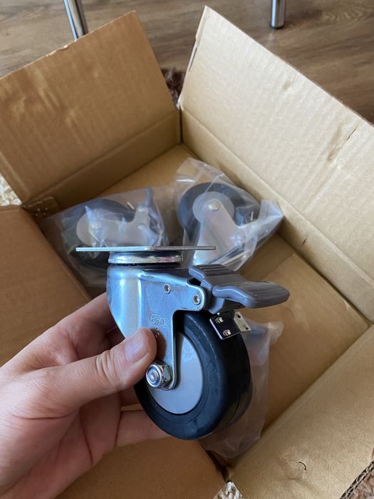 Set 4 roti subwoofer noi! Cu frana si blocare