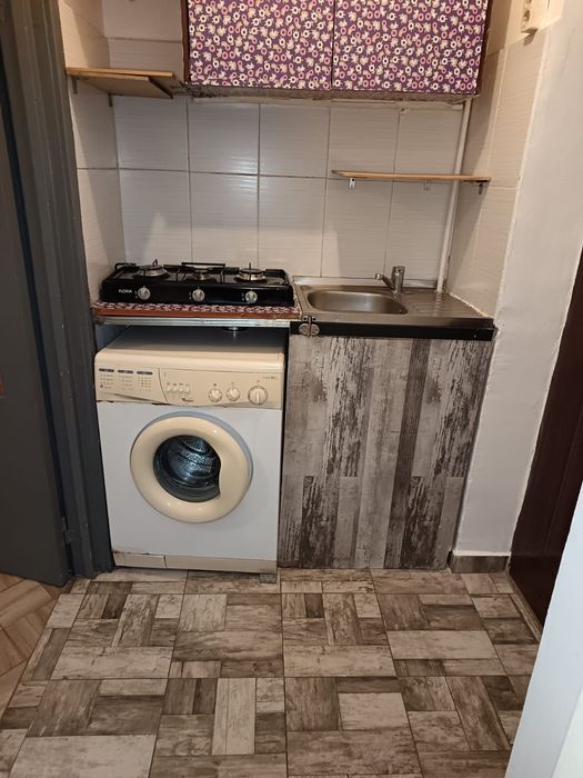 Vând garsoniera în Ploiești  Teleajan