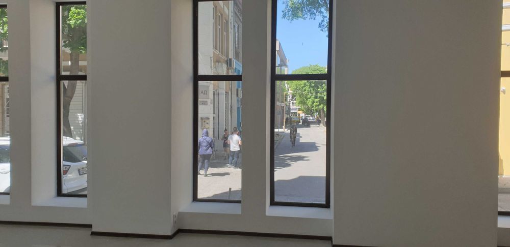 Дава се под наем Магазин в Варна, ЖП Гара - 220 кв.м за 1428 € - Снимка #5