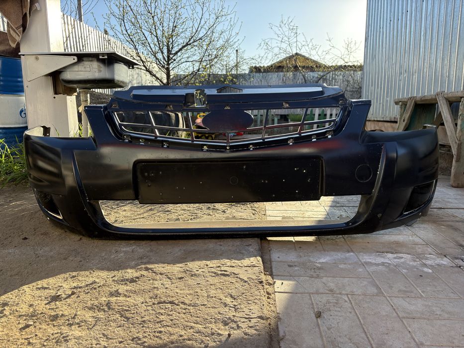 Бампер приора цвет черный