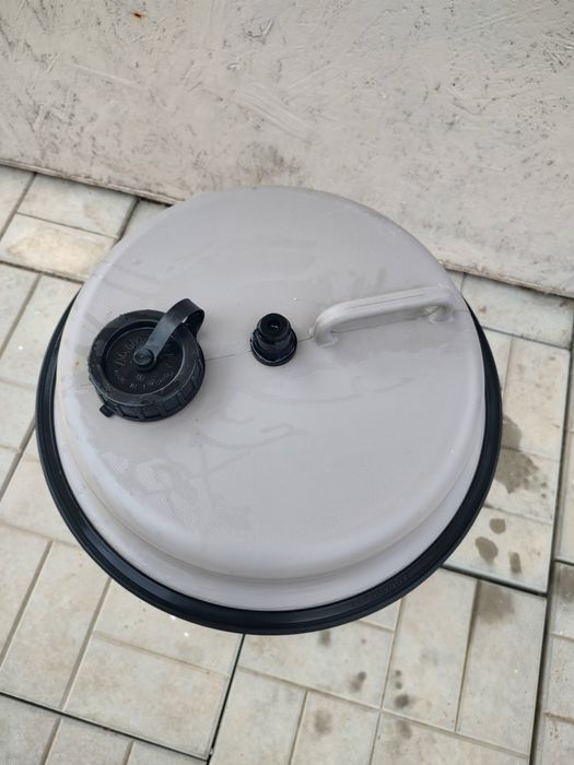 40 литра – контейнер за вода за къмпинг/каравана