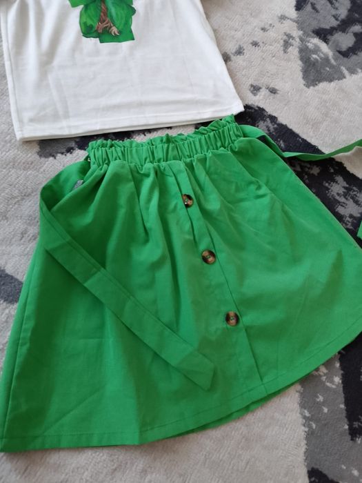 Продав костюм двойка для девочки