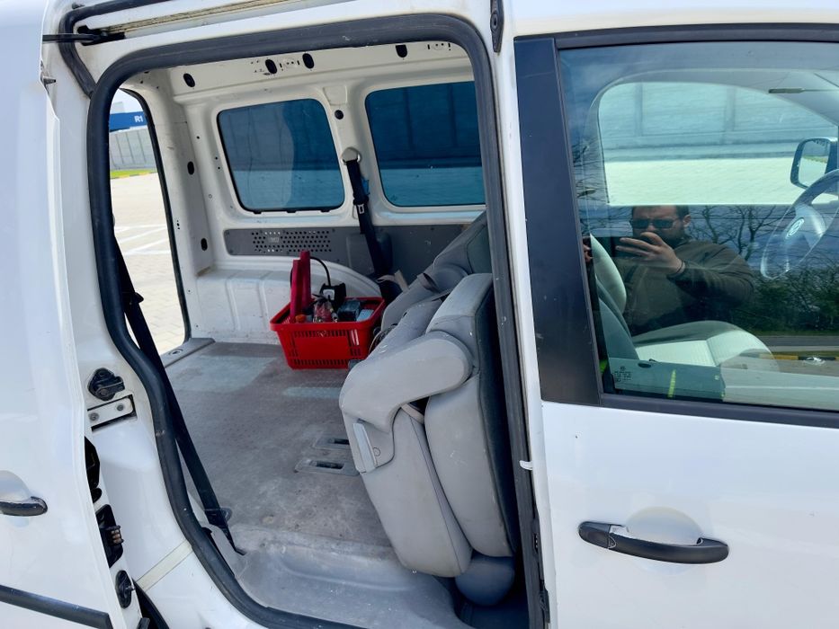 Vw caddy 1.9TDI 105 cai 2004 navigatie 5 locuri