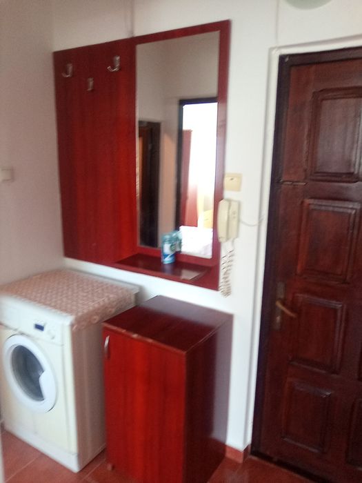 Închiriez apartament 2 camere Rm.Valcea zona Nord