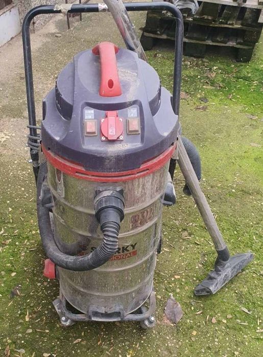 Професионална строителна прахосмукачка