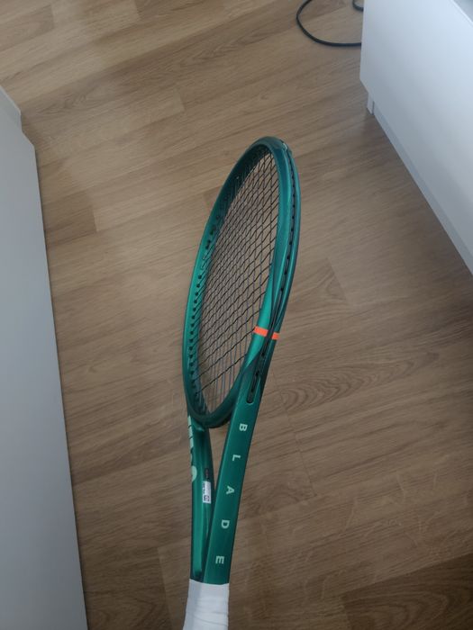 2026 Wilson Blade 100L v10 ca Noua Maner 3